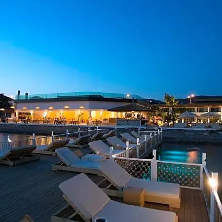 Glenn Hotel&beach 3* Altinoluk