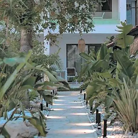 Glenn Hotel&beach Hotel 3*