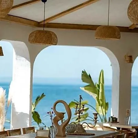 Glenn Hotel&beach