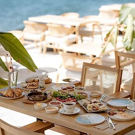 Glenn Hotel&beach